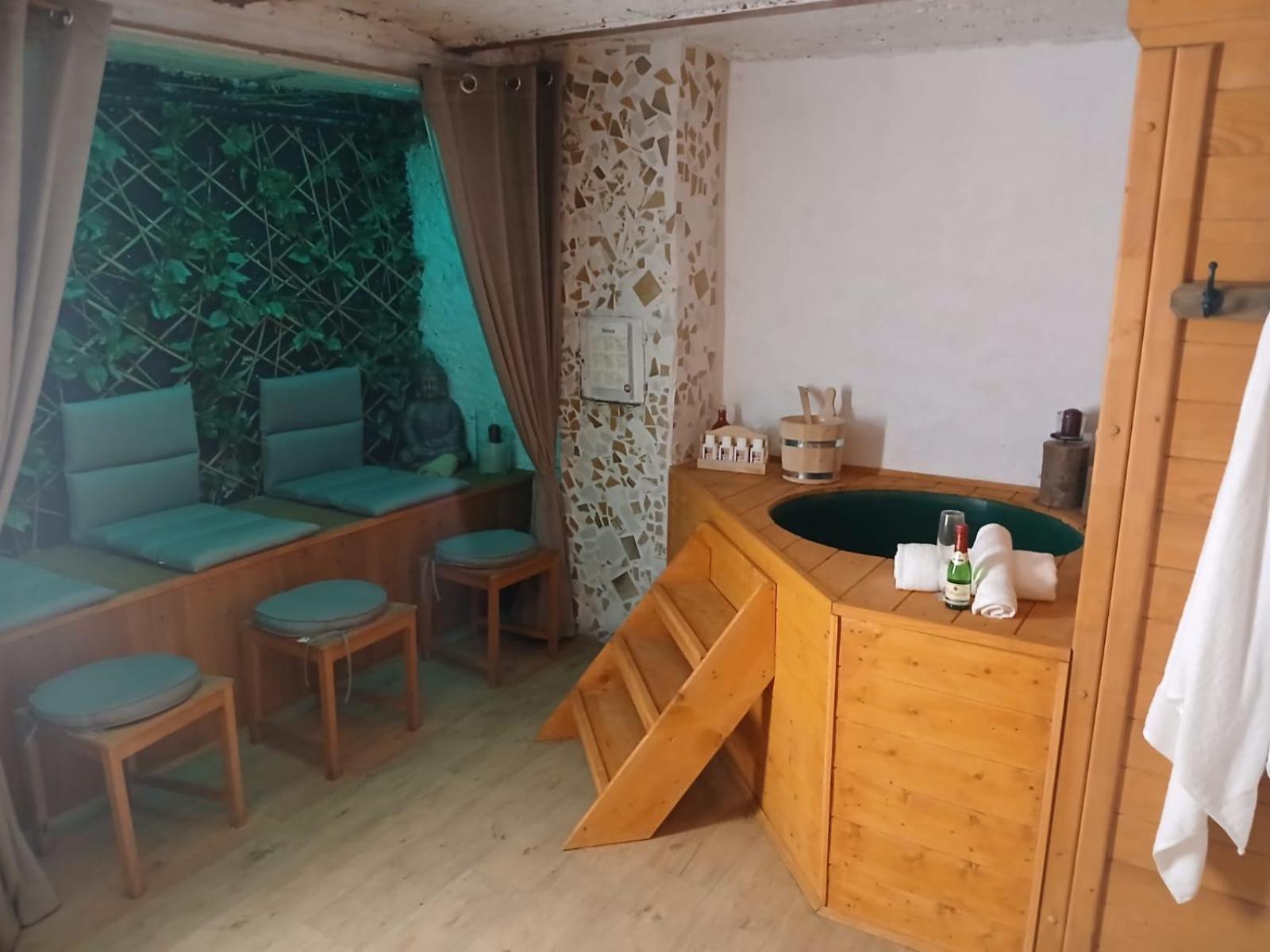 Familienfreundliches-Luxus-Bahnwaerterhaus Villa Schiltach Buitenkant foto